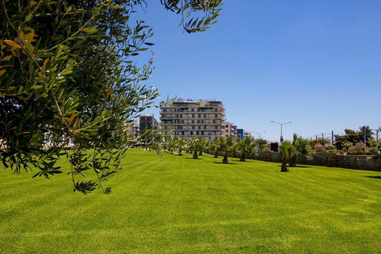 Walking In Alimos Apartment. Athens Exterior photo